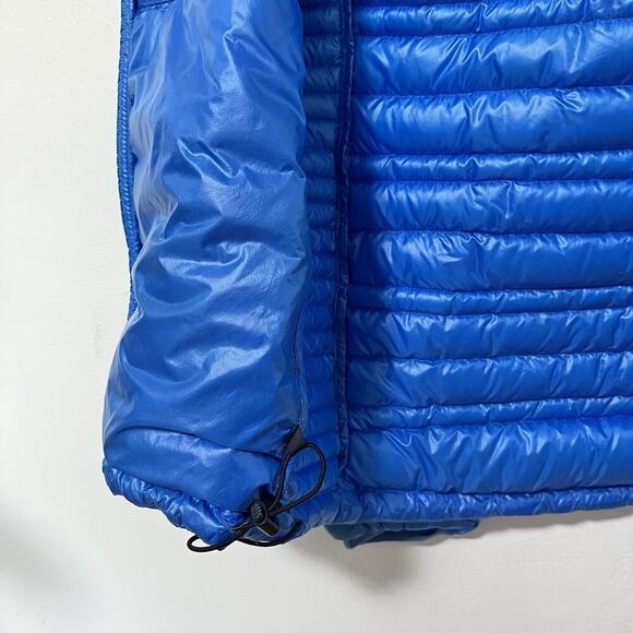 Patagonia Men’s Ultralight Down Hooded Jacket Size M Blue Hiking Packable Men's - Picture 9 of 9